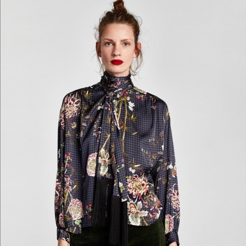 Zara floral blouse with fringe / large